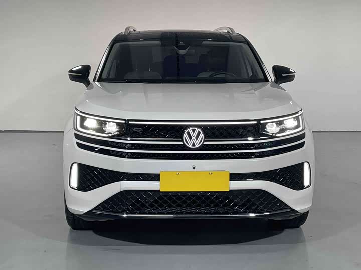 Фото 2 - Volkswagen Tavendor