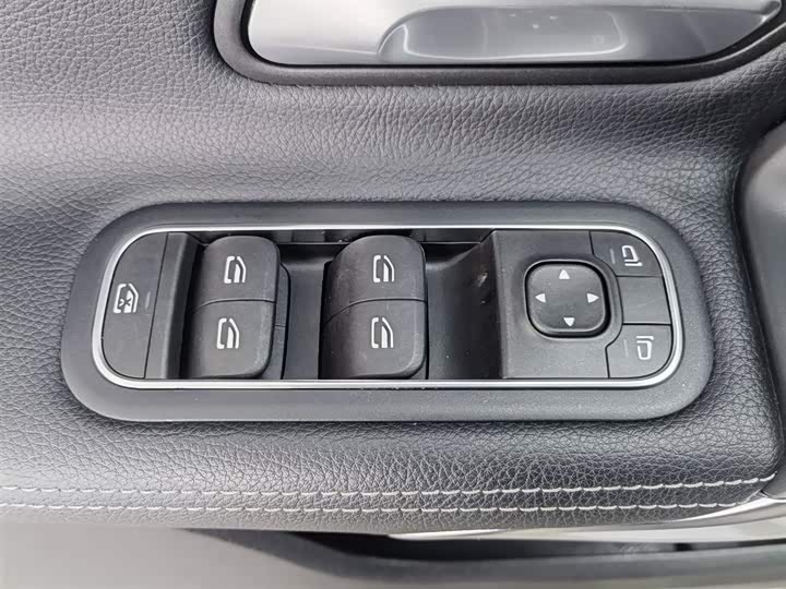 Фото 9 - Mercedes-Benz A-Class