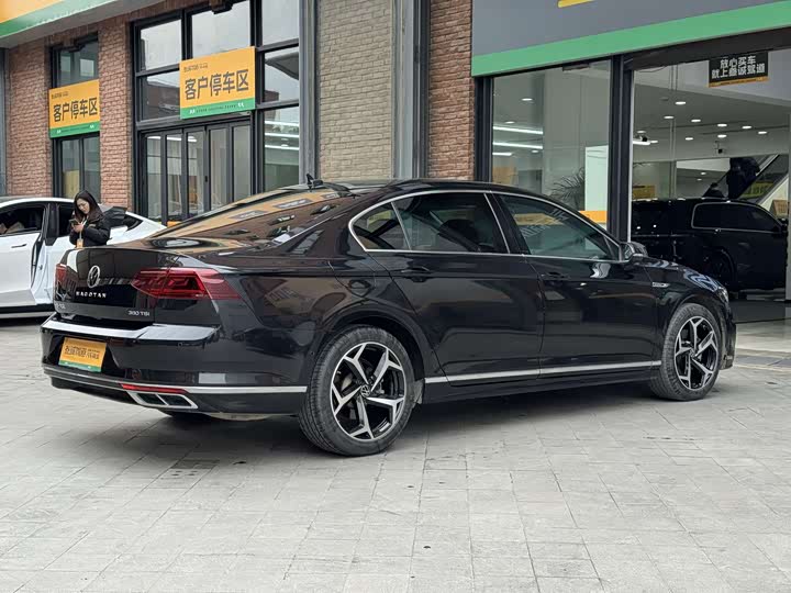 Фото 8 - Volkswagen Magotan