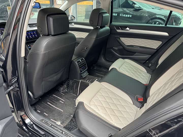 Фото 9 - Volkswagen Magotan