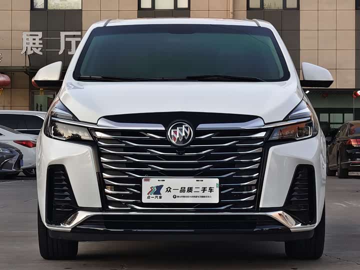 Фото 2 - Buick GL8 ES