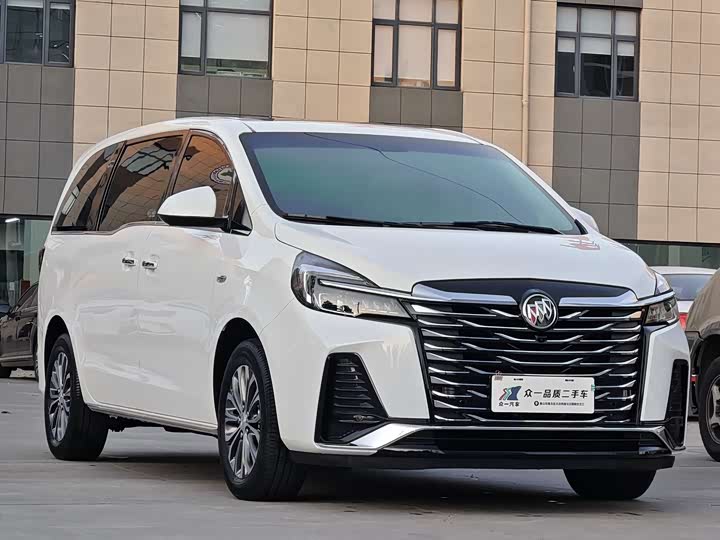 Фото 3 - Buick GL8 ES