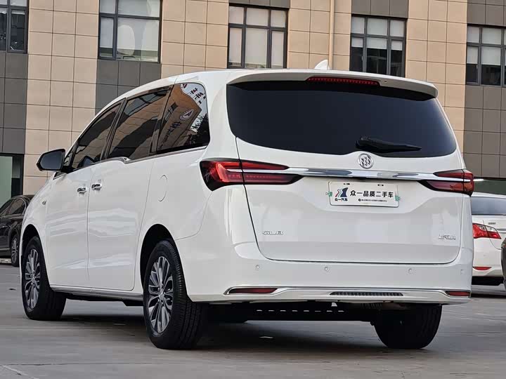 Фото 5 - Buick GL8 ES