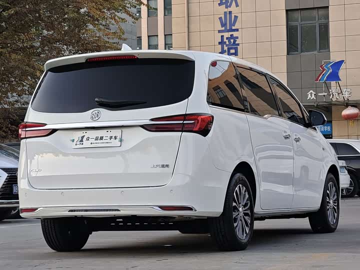 Фото 7 - Buick GL8 ES