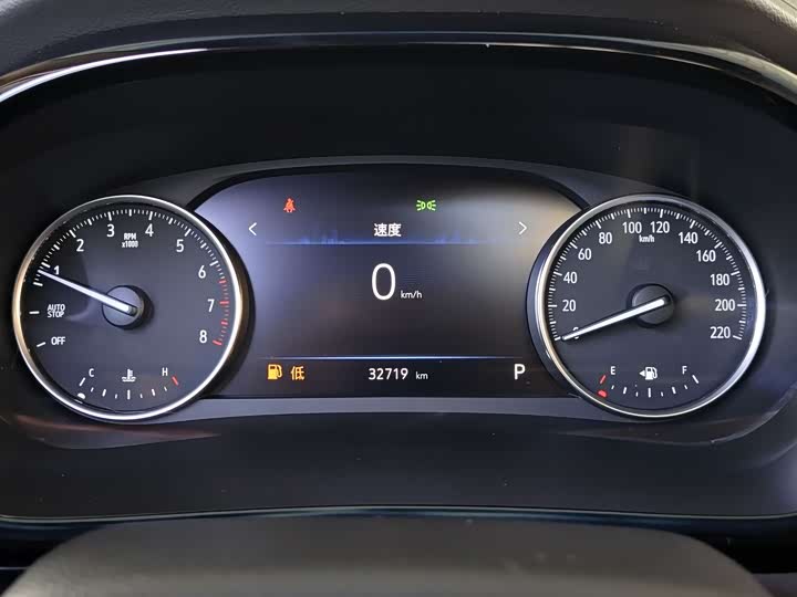 Фото 8 - Buick GL8 ES