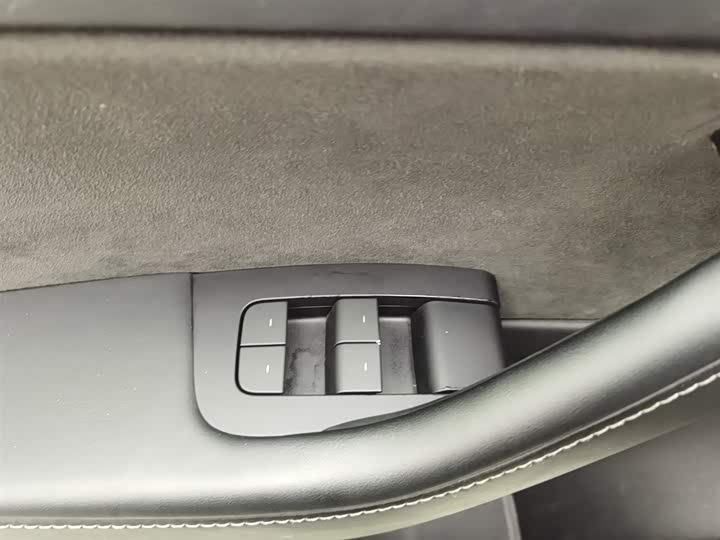 Фото 9 - Tesla Model 3