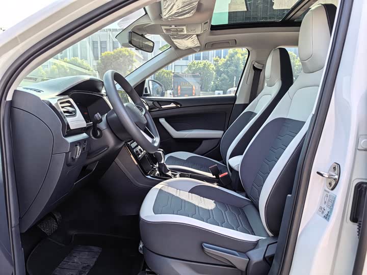 Фото 6 - Volkswagen Tharu