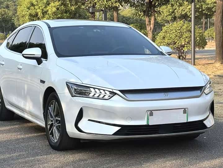 Фото 3 - BYD Qin Plus
