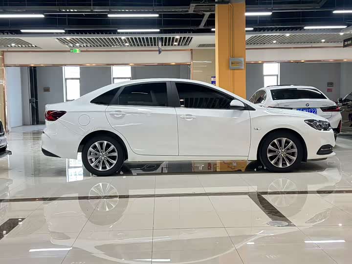 Фото 2 - Chevrolet Monza