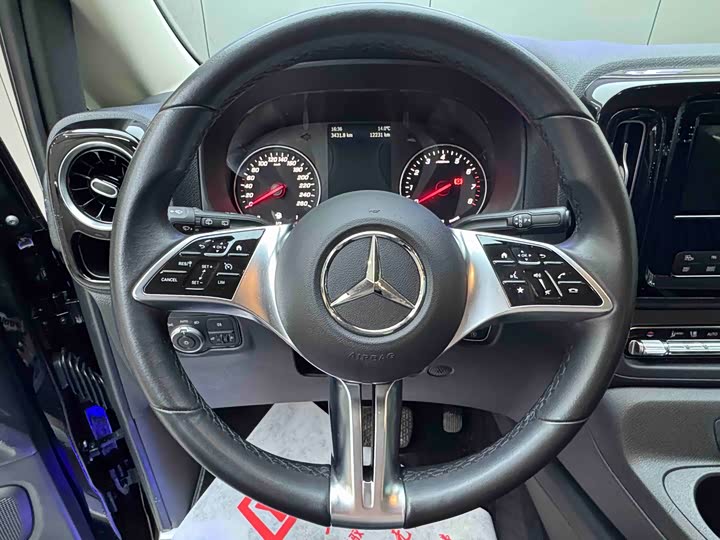 Фото 7 - Mercedes-Benz Vito