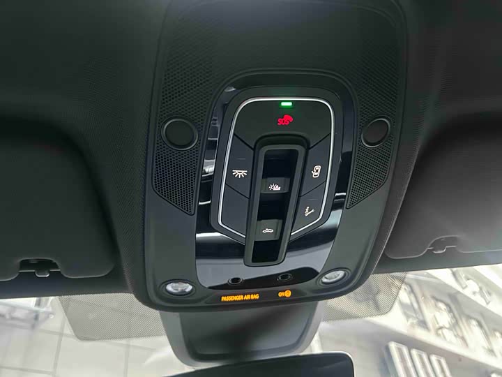 Фото 7 - Audi A6L