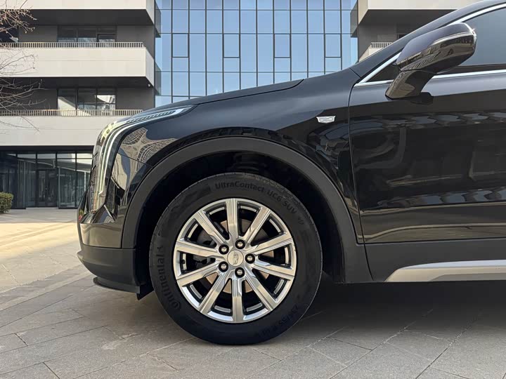 Фото 4 - Cadillac XT4
