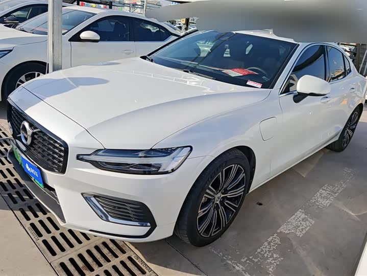 Фото 1 - Volvo S60 Hybrid