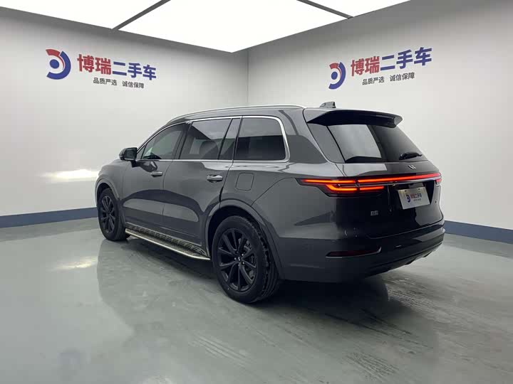 Фото 5 - LiXiang One