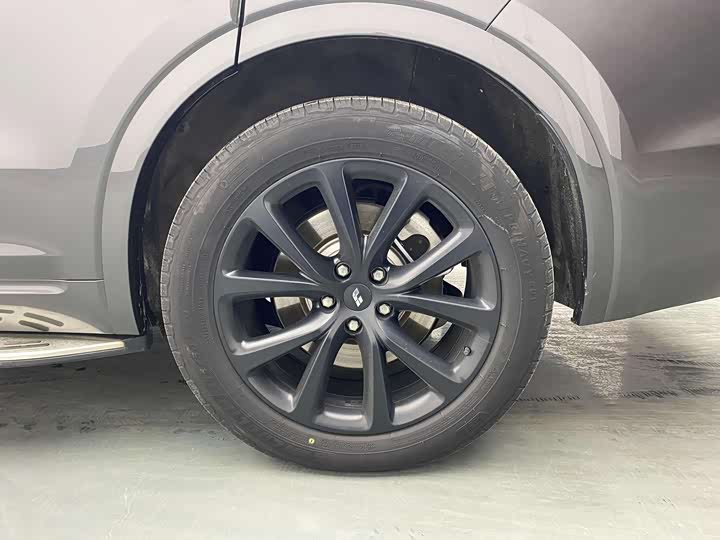 Фото 9 - LiXiang One