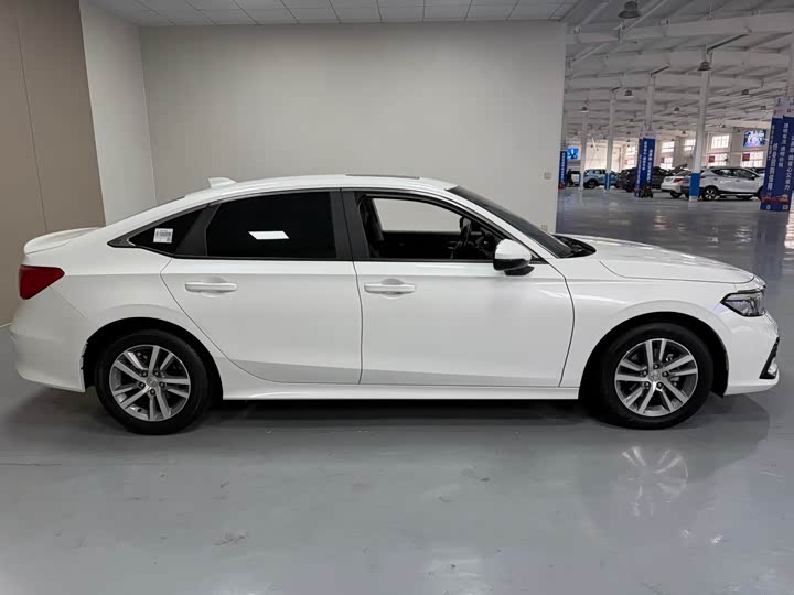 Фото 8 - Honda Civic