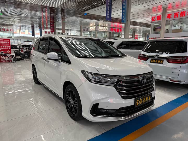 Фото 2 - Honda Odyssey