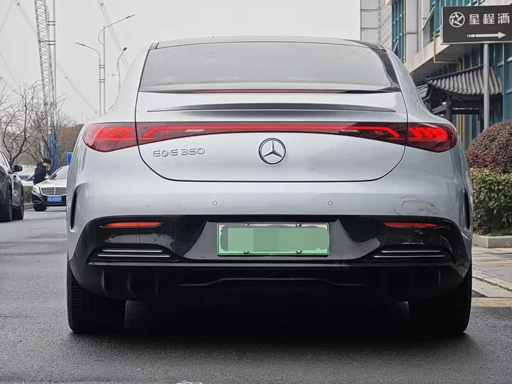 Фото 9 - Mercedes-Benz EQE