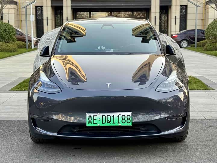 Фото 2 - Tesla Model Y