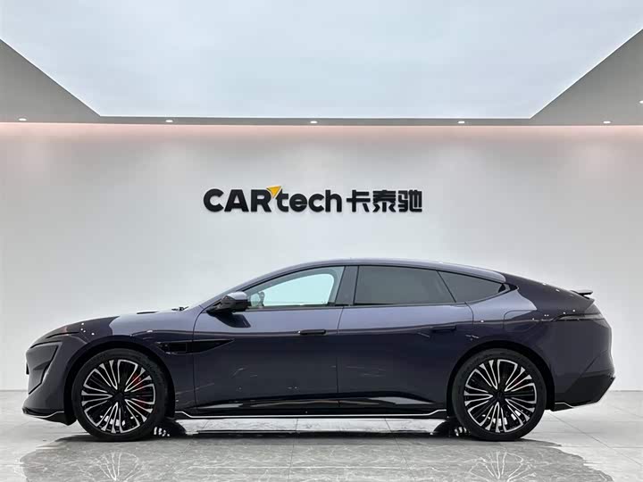 Фото 2 - Avatr 12