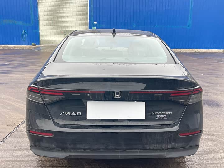 Фото 4 - Honda Accord