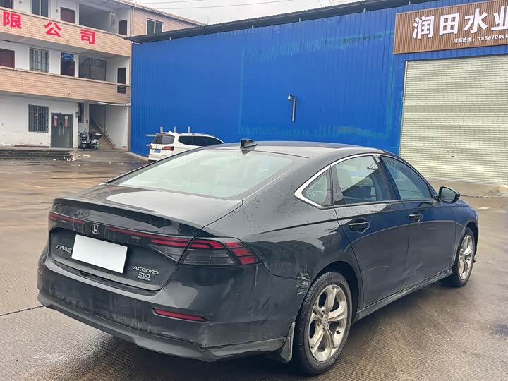 Фото 5 - Honda Accord