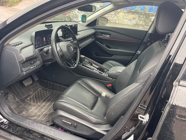 Фото 9 - Honda Accord