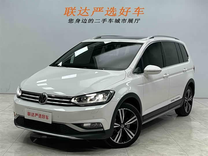 Фото 1 - Volkswagen Touran L