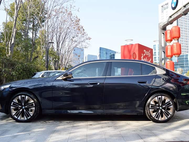 Фото 4 - BMW 5 Series