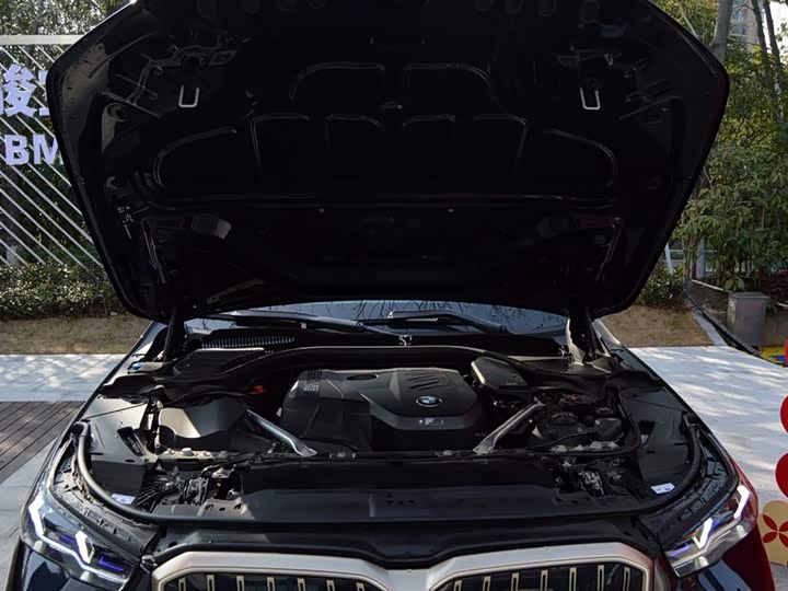 Фото 8 - BMW 5 Series