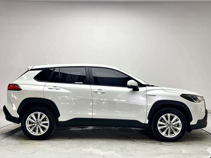 Фото 4 - Toyota Corolla Cross