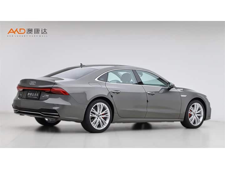 Фото 3 - Audi A7L