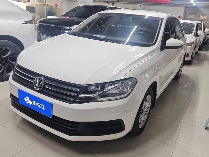 Фото 1 - Volkswagen Santana