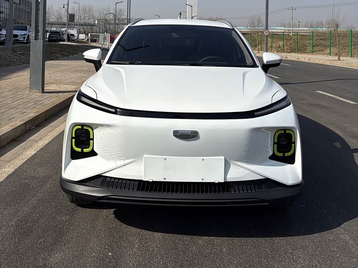 Фото 2 - Geely Geometry E Firefly