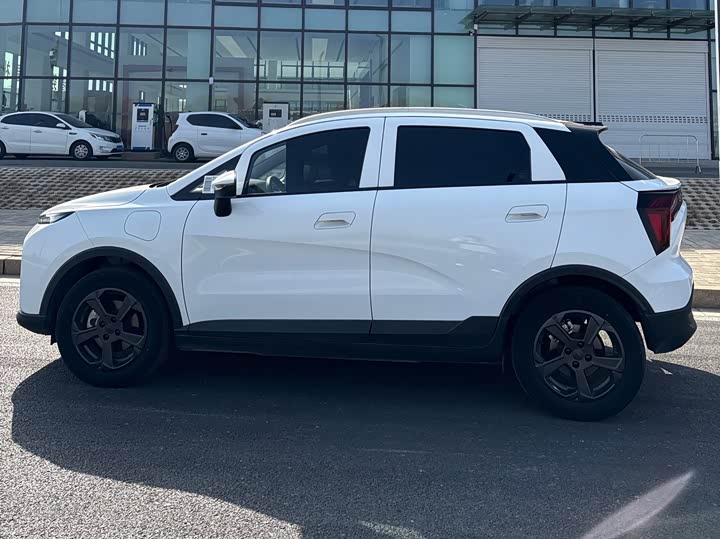 Фото 3 - Geely Geometry E Firefly