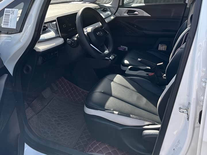 Фото 9 - Geely Geometry E Firefly