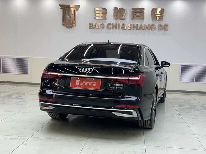 Фото 2 - Audi A6L