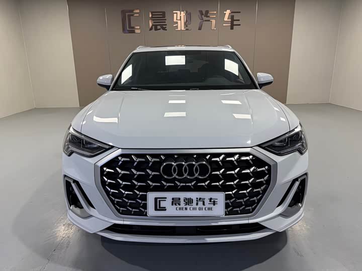 Фото 2 - Audi Q3
