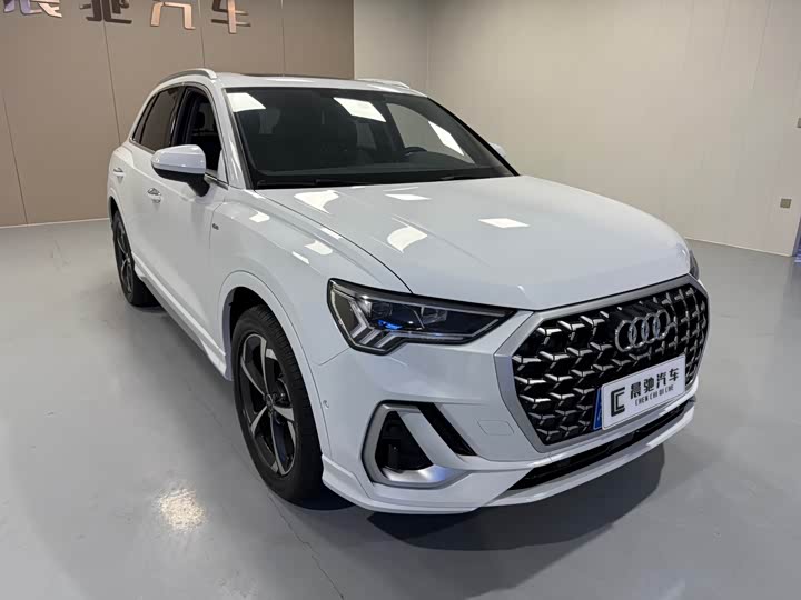 Фото 3 - Audi Q3