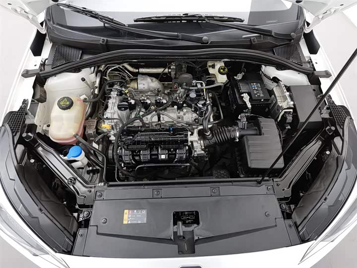 Фото 6 - Roewe i5