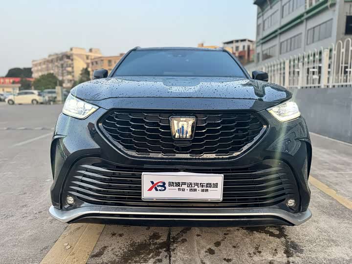 Фото 2 - Toyota Crown Kluger