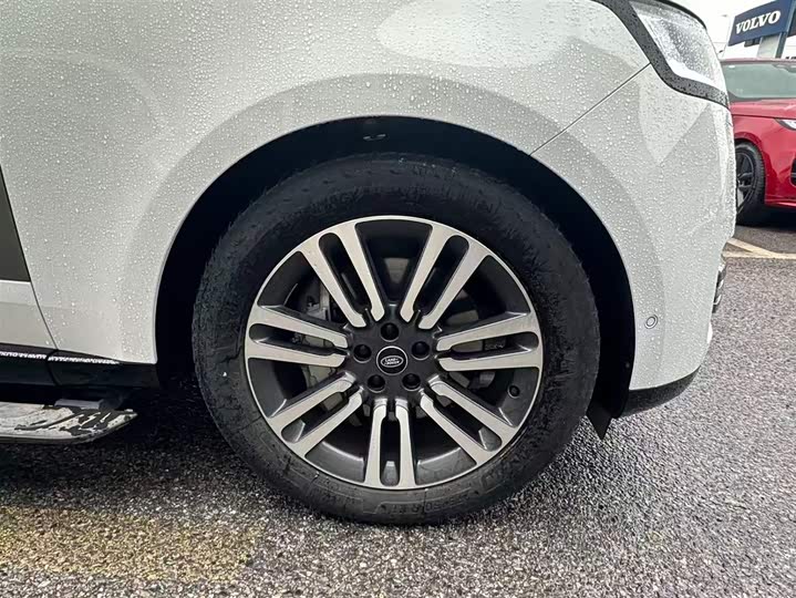 Photo 8 - Land Rover Range Rover