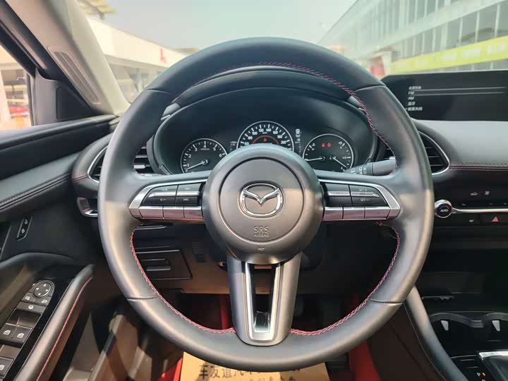 Фото 9 - Mazda 3 (Axela)