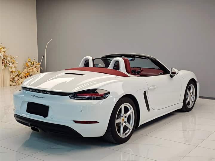 Фото 4 - Porsche 718