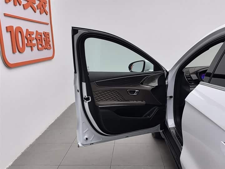 Фото 8 - BYD Han