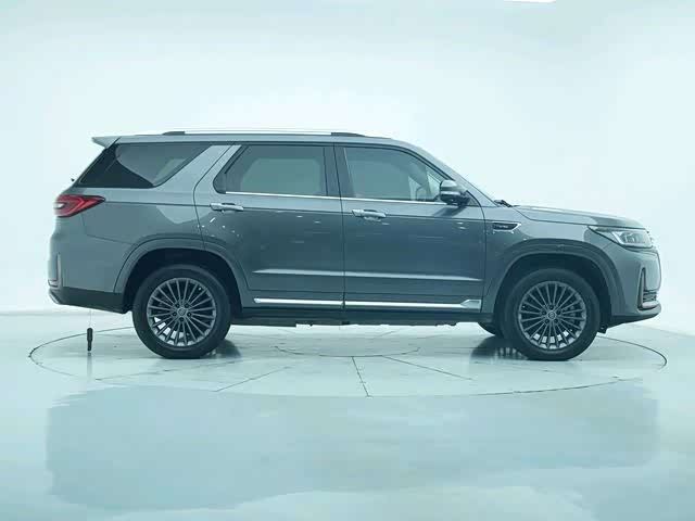 Фото 4 - Changan CS95