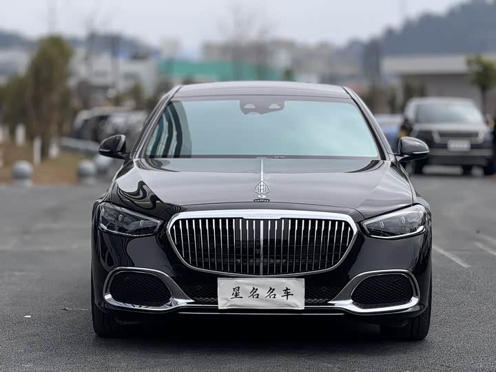 Фото 2 - Mercedes-Benz Maybach S-Class