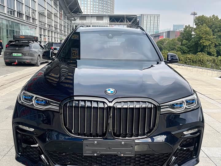Фото 2 - BMW X7