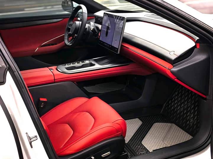 Фото 6 - Xiaomi SU7