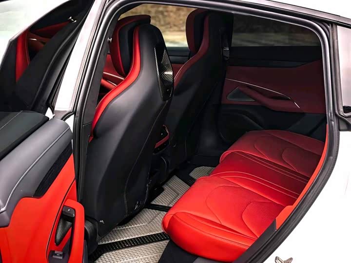 Фото 7 - Xiaomi SU7